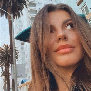 Meet your Posher, Doina